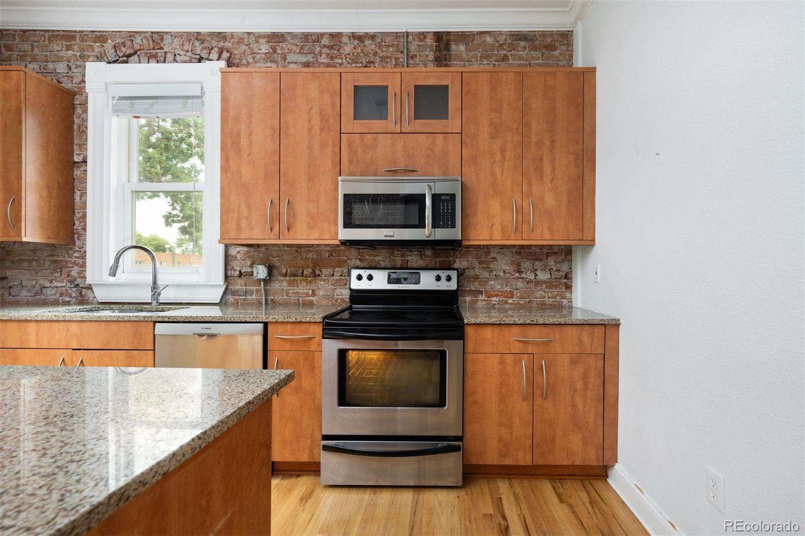 1553 N High Street Unit: 201