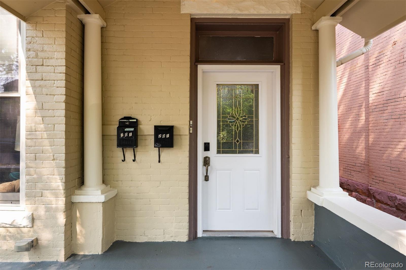 1553 N High Street Unit: 201