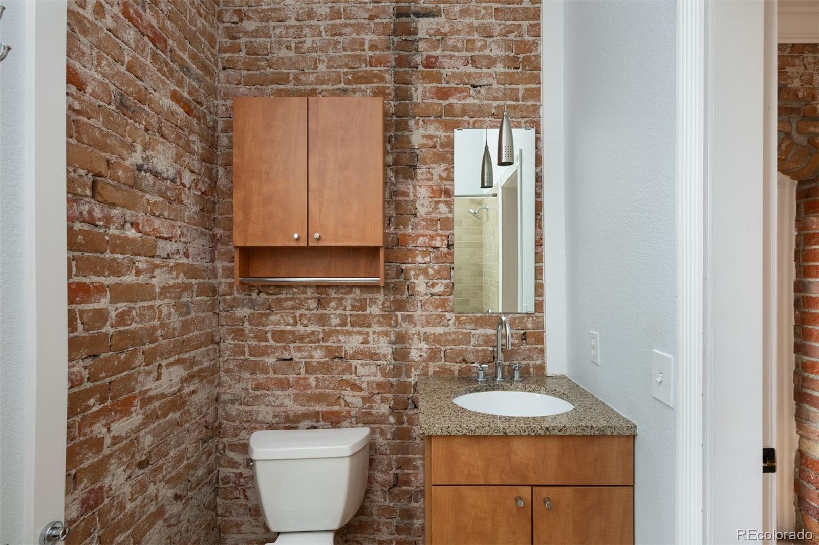 1553 N High Street Unit: 201
