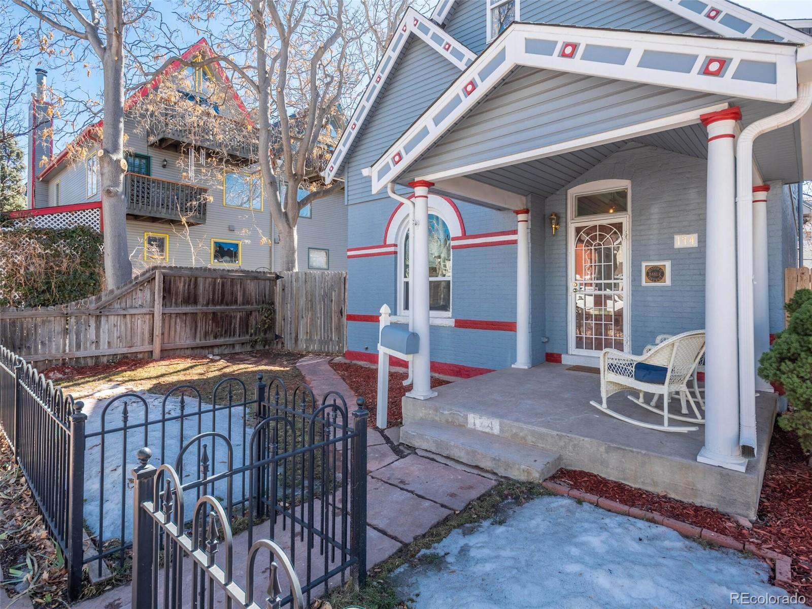 174 W Byers Place