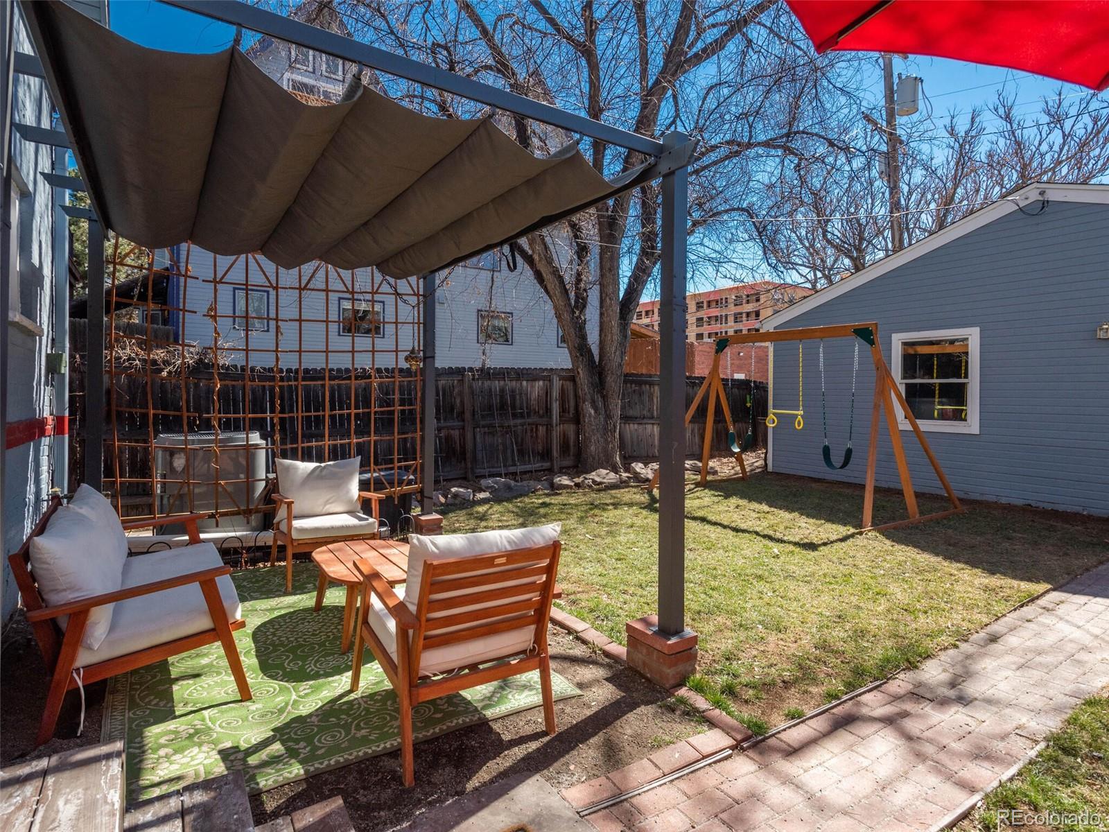 174 W Byers Place