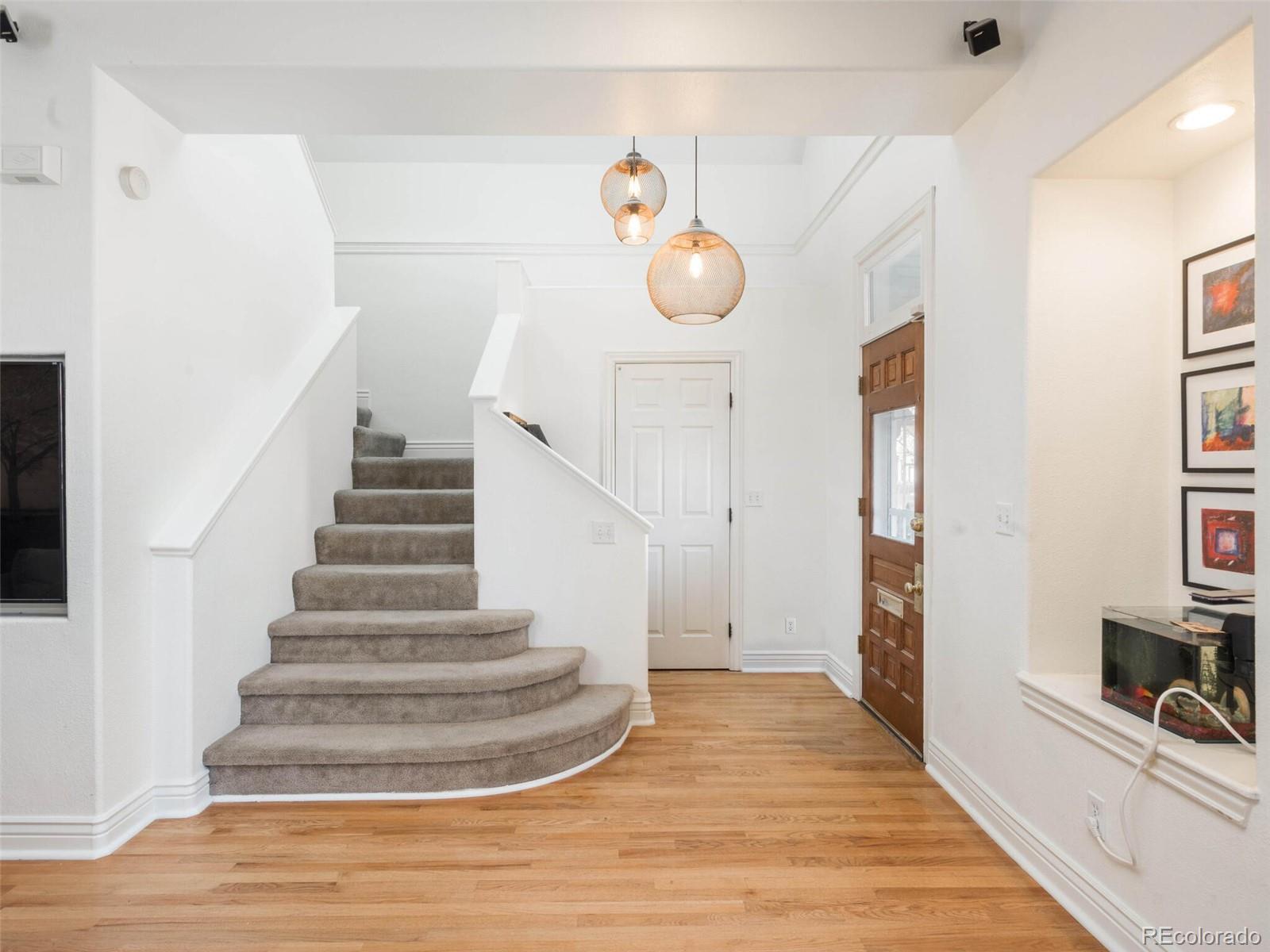 174 W Byers Place