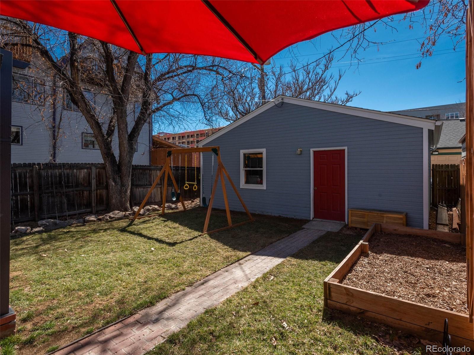174 W Byers Place