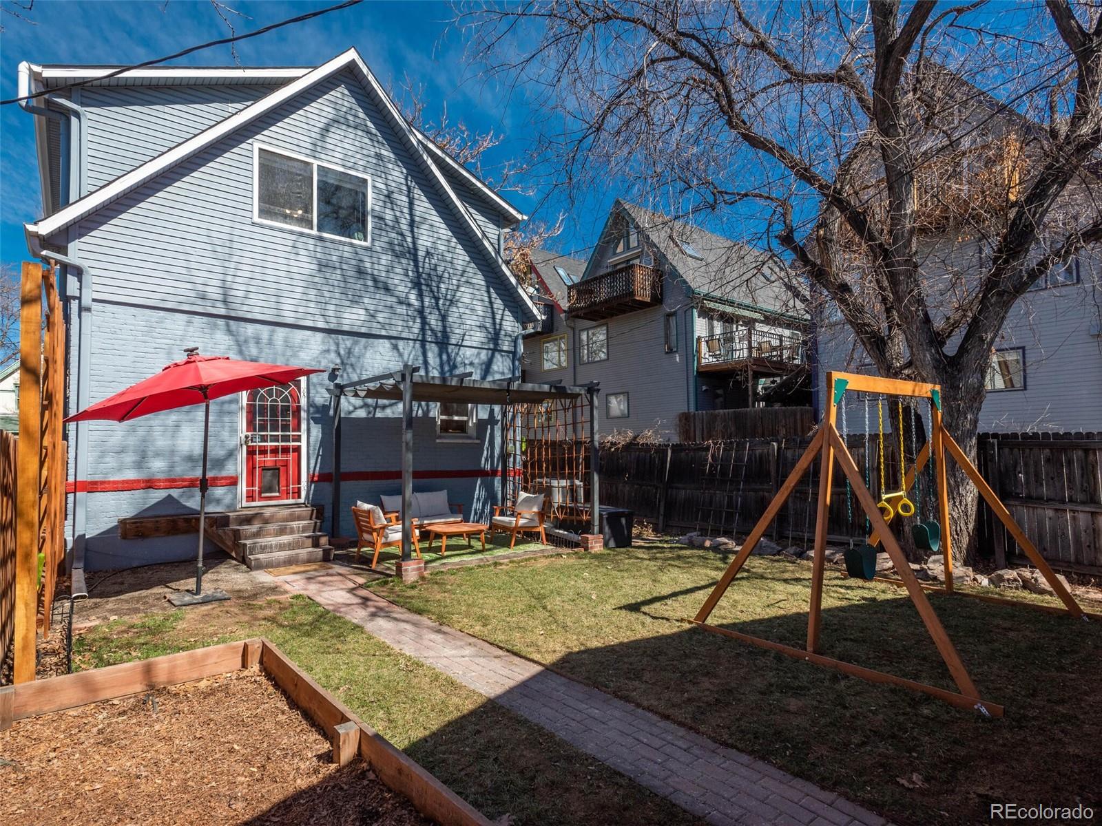 174 W Byers Place