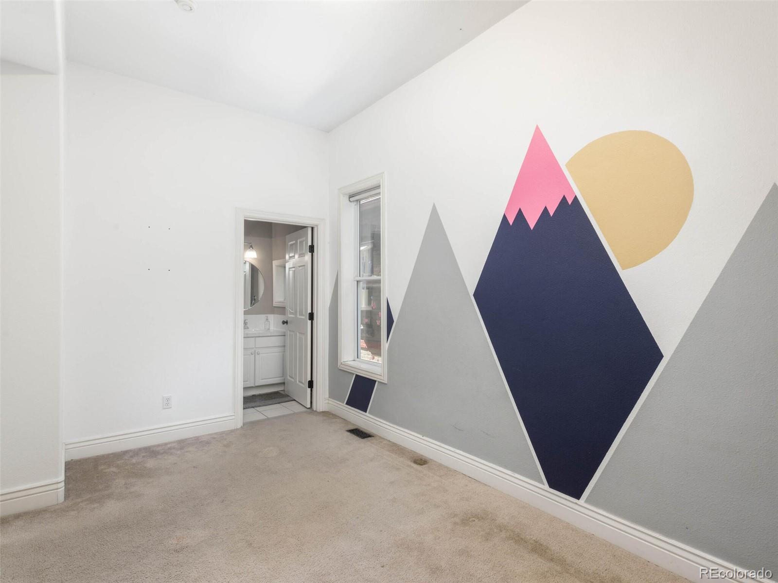 174 W Byers Place