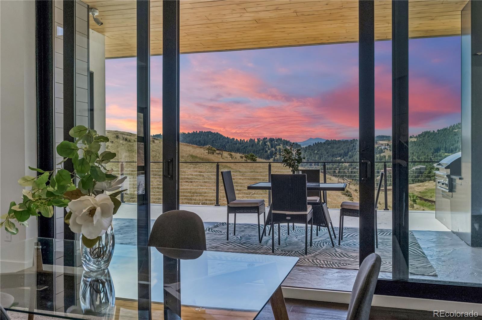 545 Strada Rossa Road