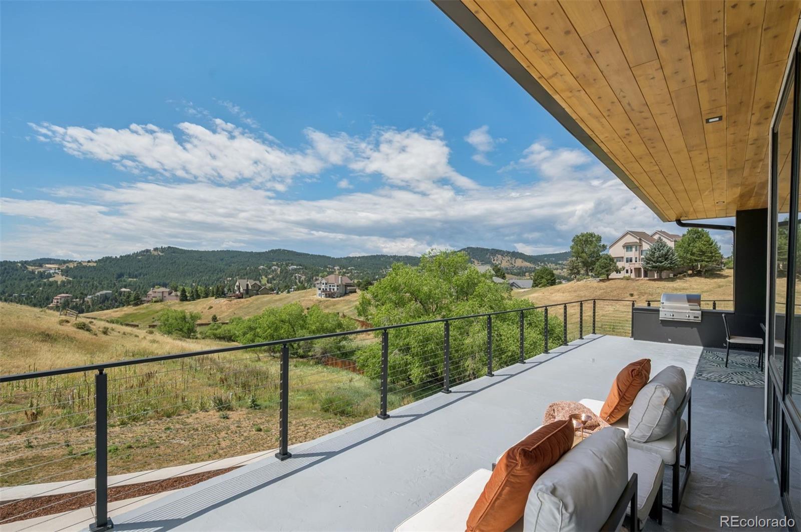 545 Strada Rossa Road