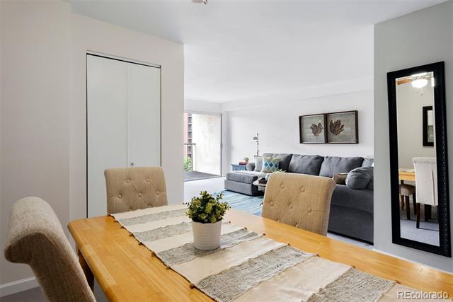 2 Adams Street Unit: 806