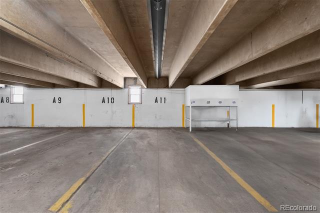 2 Adams Street Unit: 806