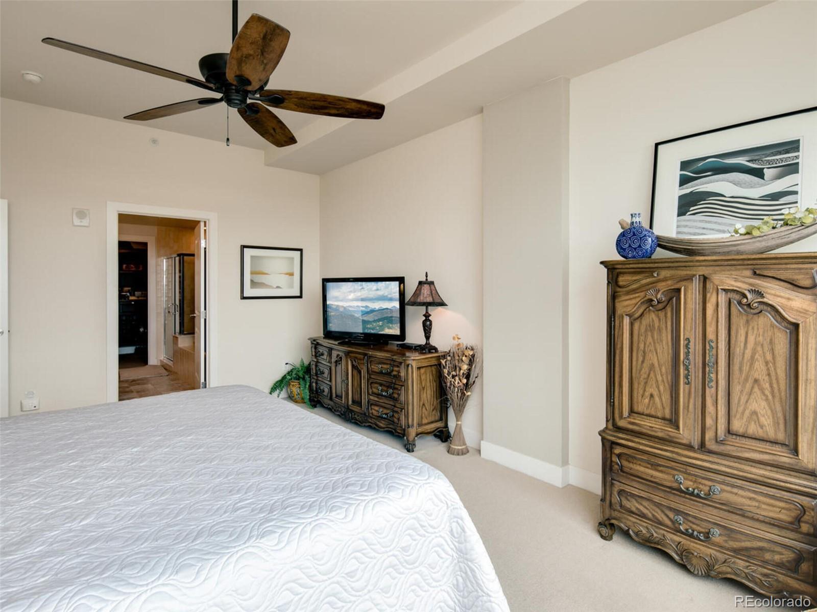 2001 Lincoln Street Unit: 2624