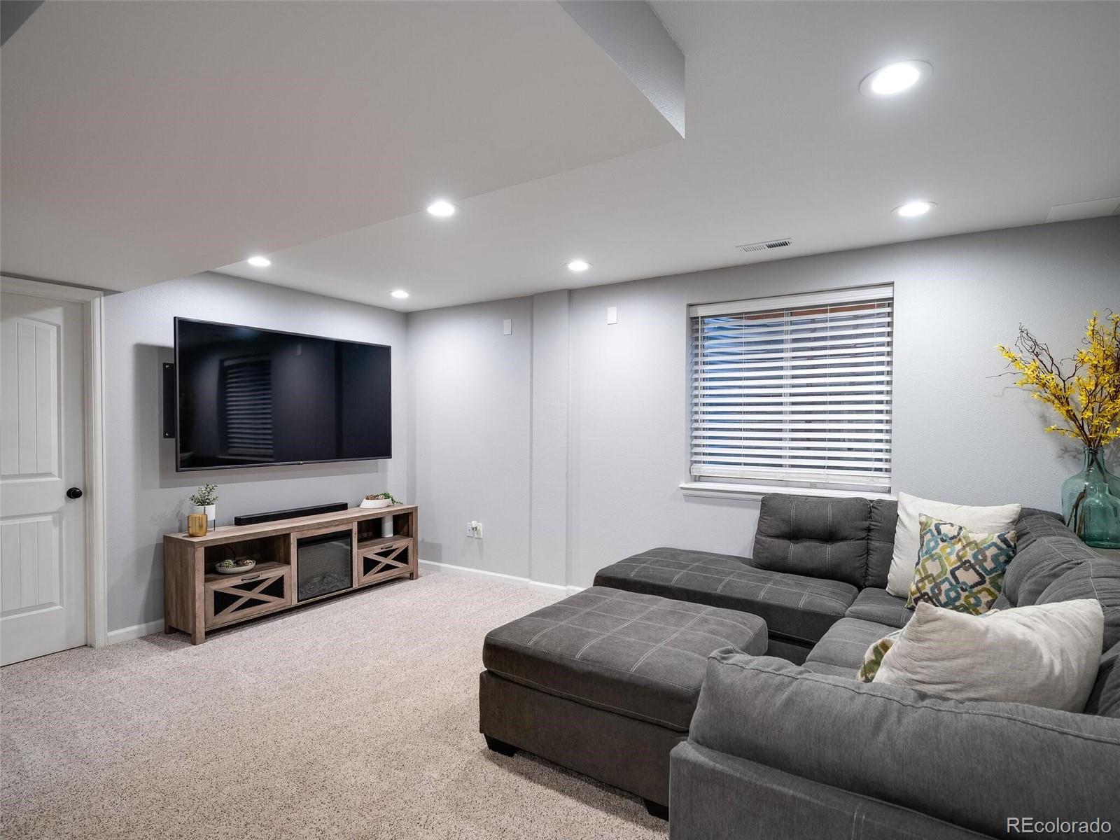 4891 Collinsville Place
