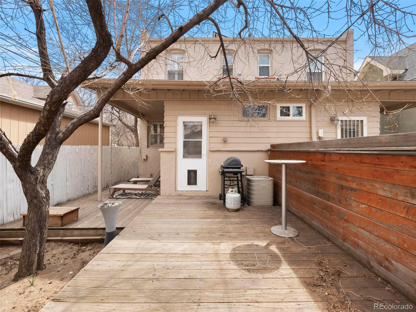 2345 N Hooker Street