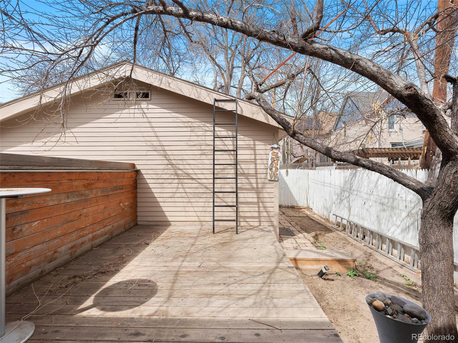 2345 N Hooker Street