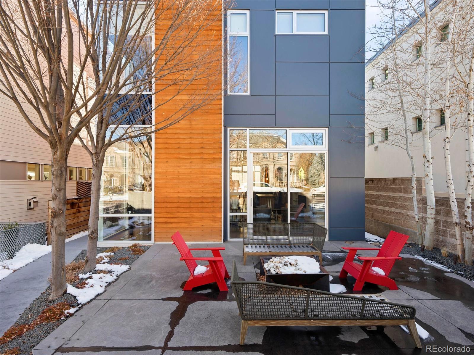 557 Columbine Street
