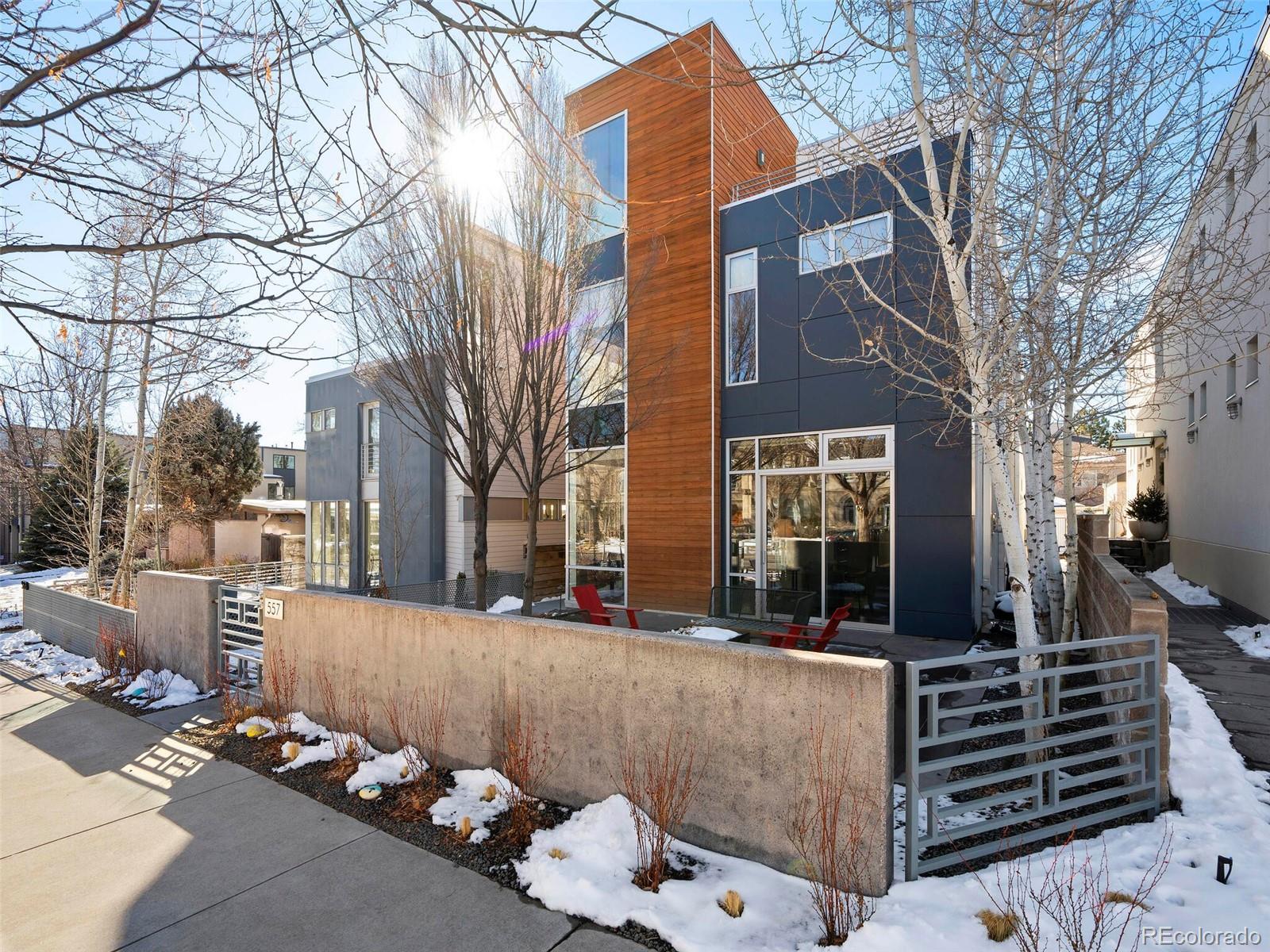 557 Columbine Street
