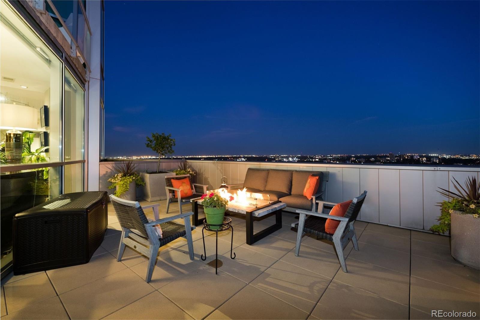 2001 Lincoln Street Unit: 2823