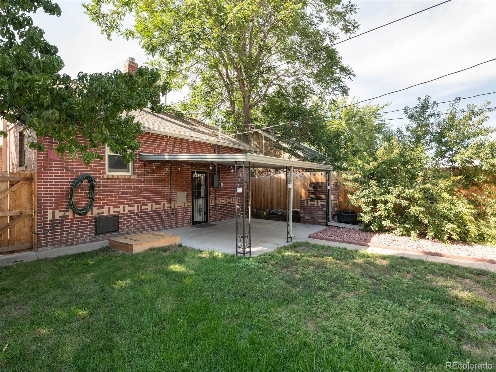 2886 Dexter Street