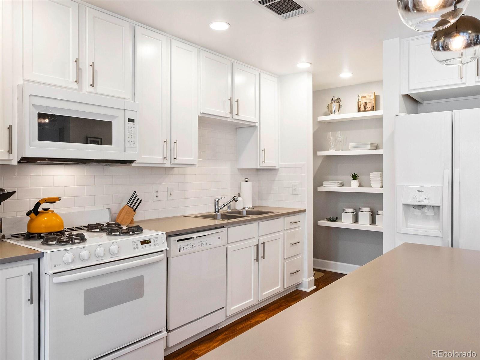 1630 Clarkson Street Unit: 202