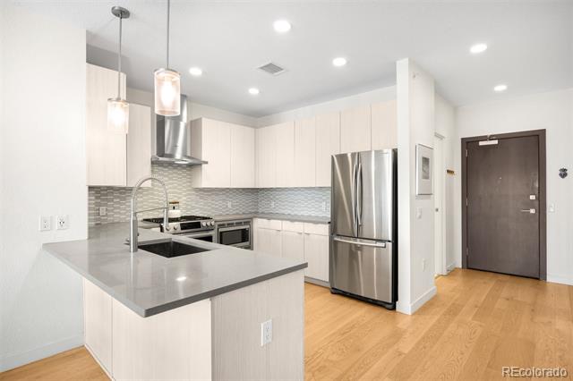 1616 S Broadway Unit: 302