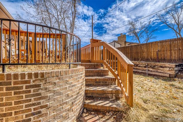 529 S Magnolia Lane