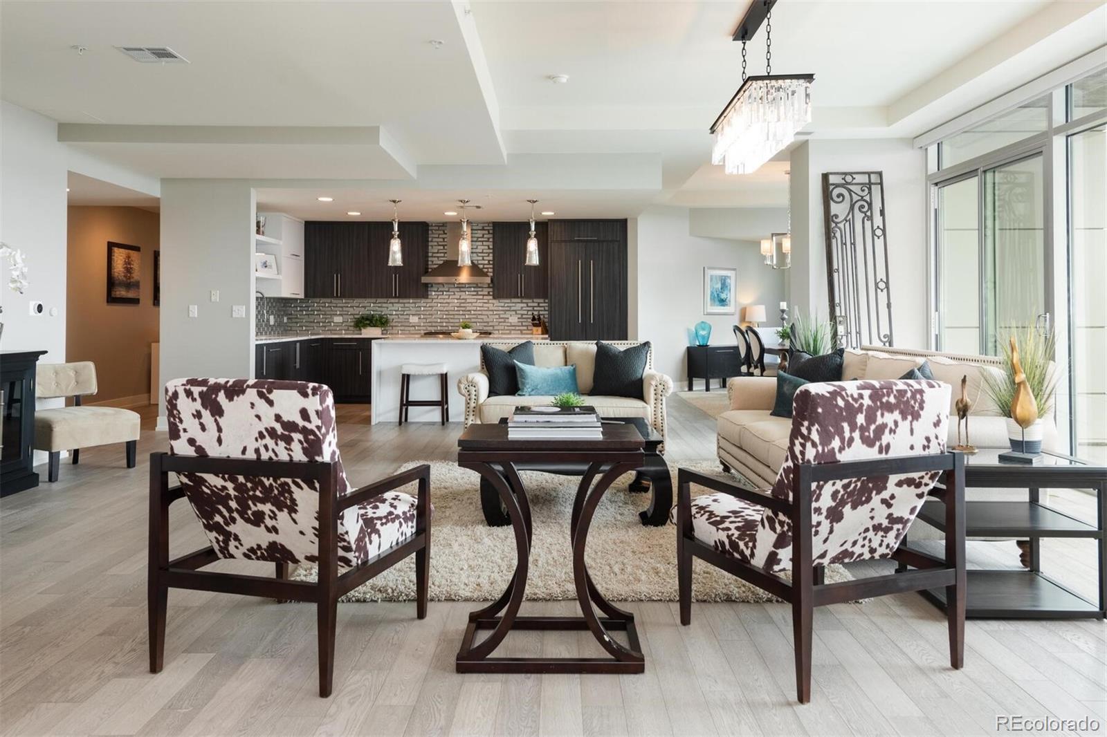 2001 Lincoln Street Unit: 2122