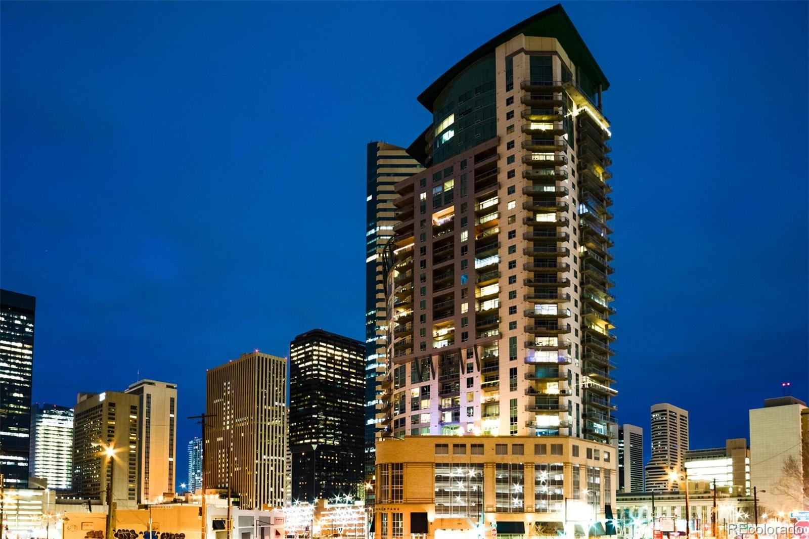 2001 Lincoln Street Unit: 2122