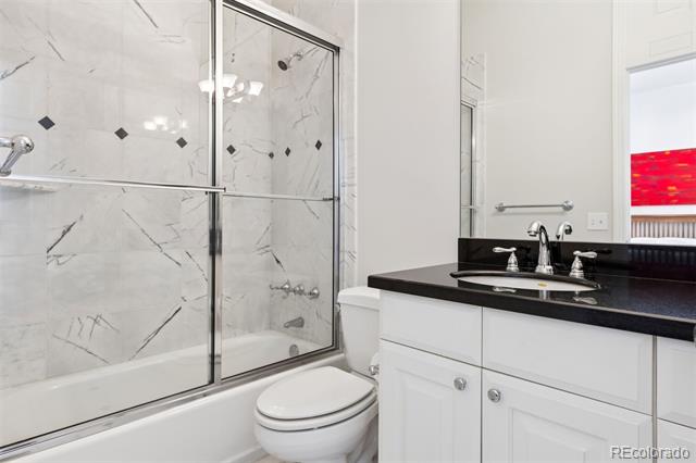 301 Garfield Street Unit: 1E