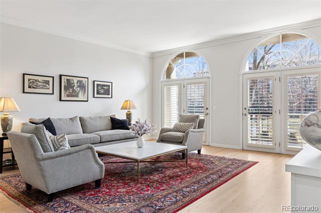 301 Garfield Street Unit: 1E