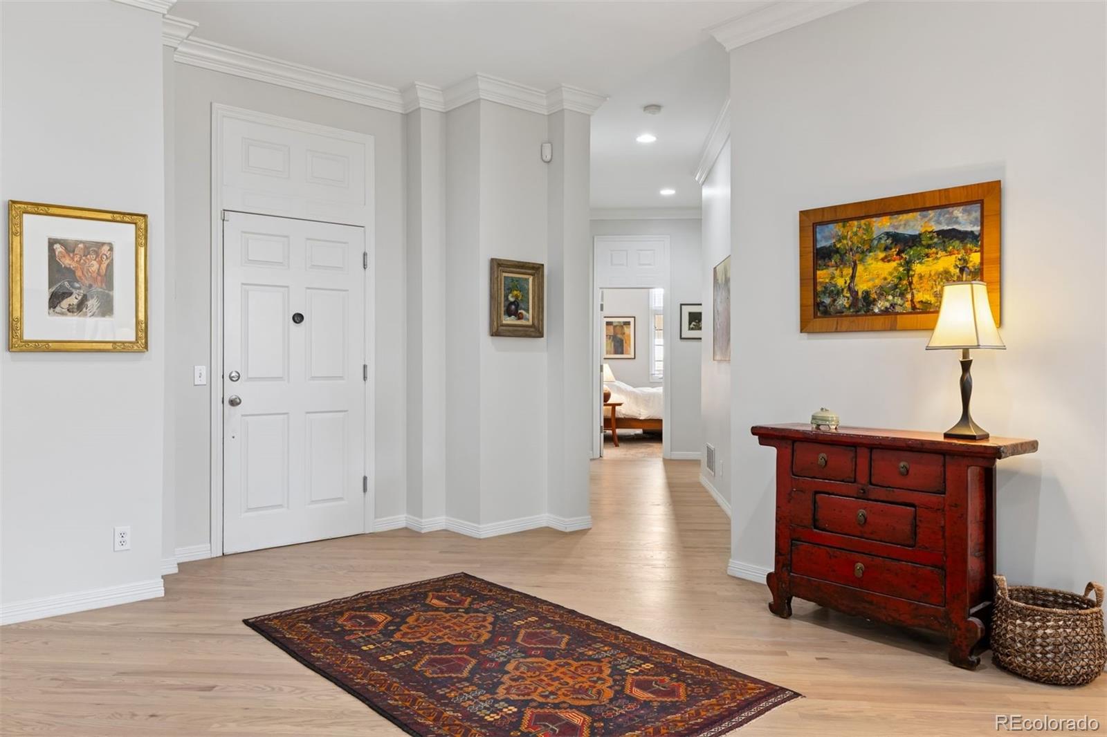 301 Garfield Street Unit: 1E