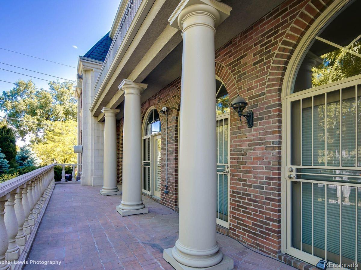 301 Garfield Street Unit: 1E