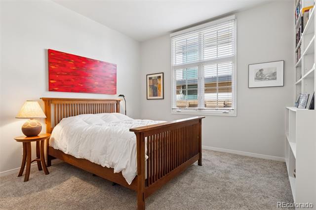 301 Garfield Street Unit: 1E
