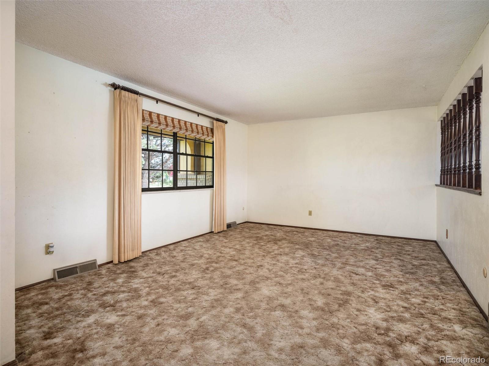 3451 S Oak Court