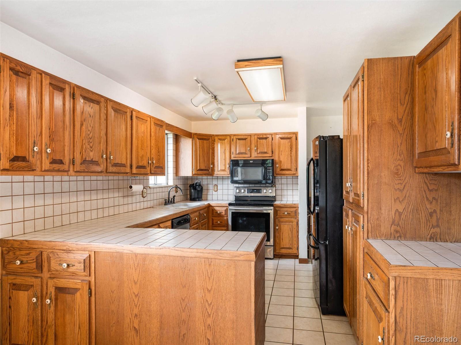3451 S Oak Court
