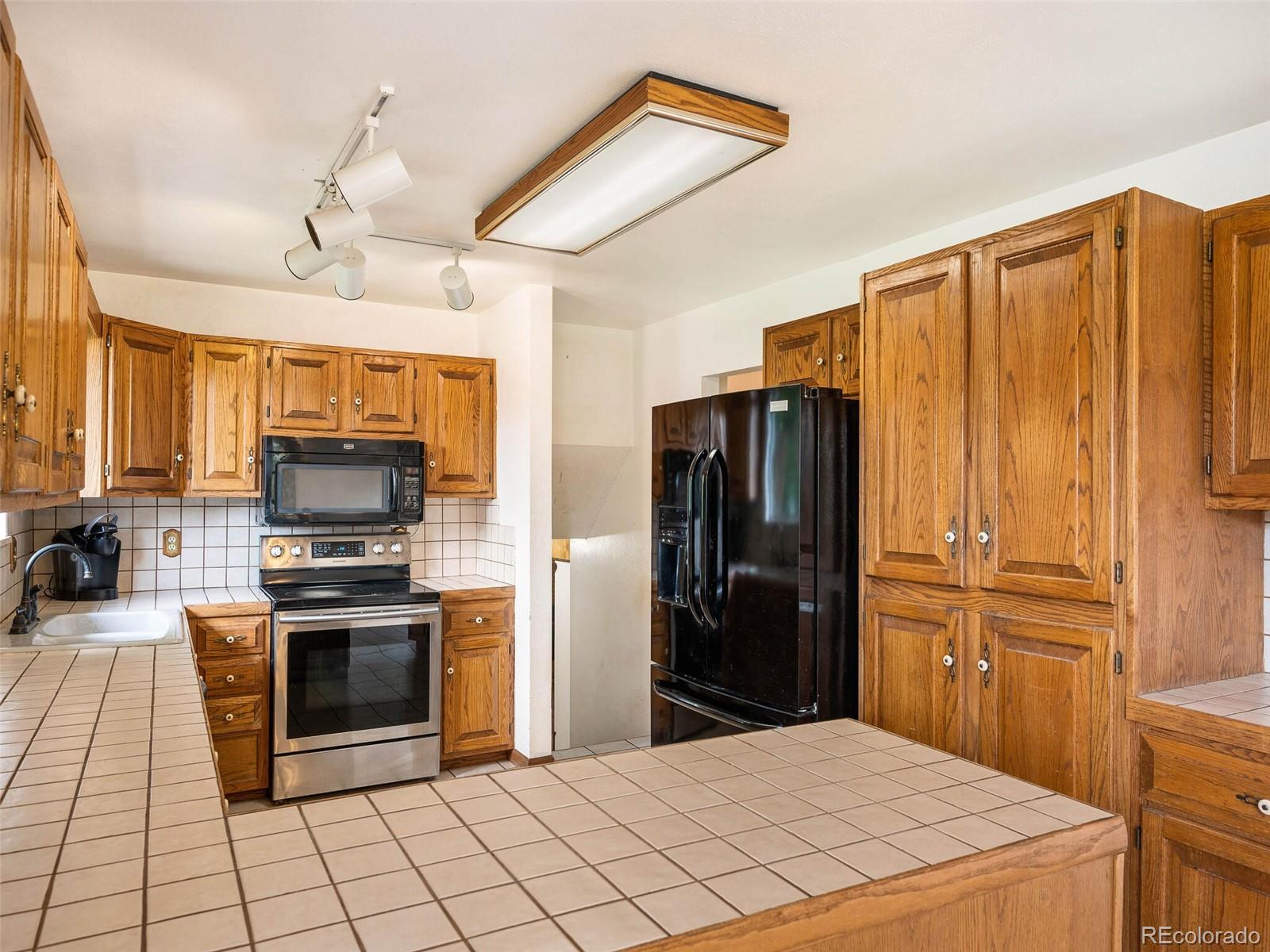 3451 S Oak Court