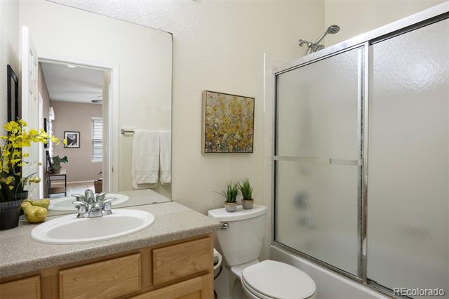 6702 S Winnipeg Circle Unit: 101