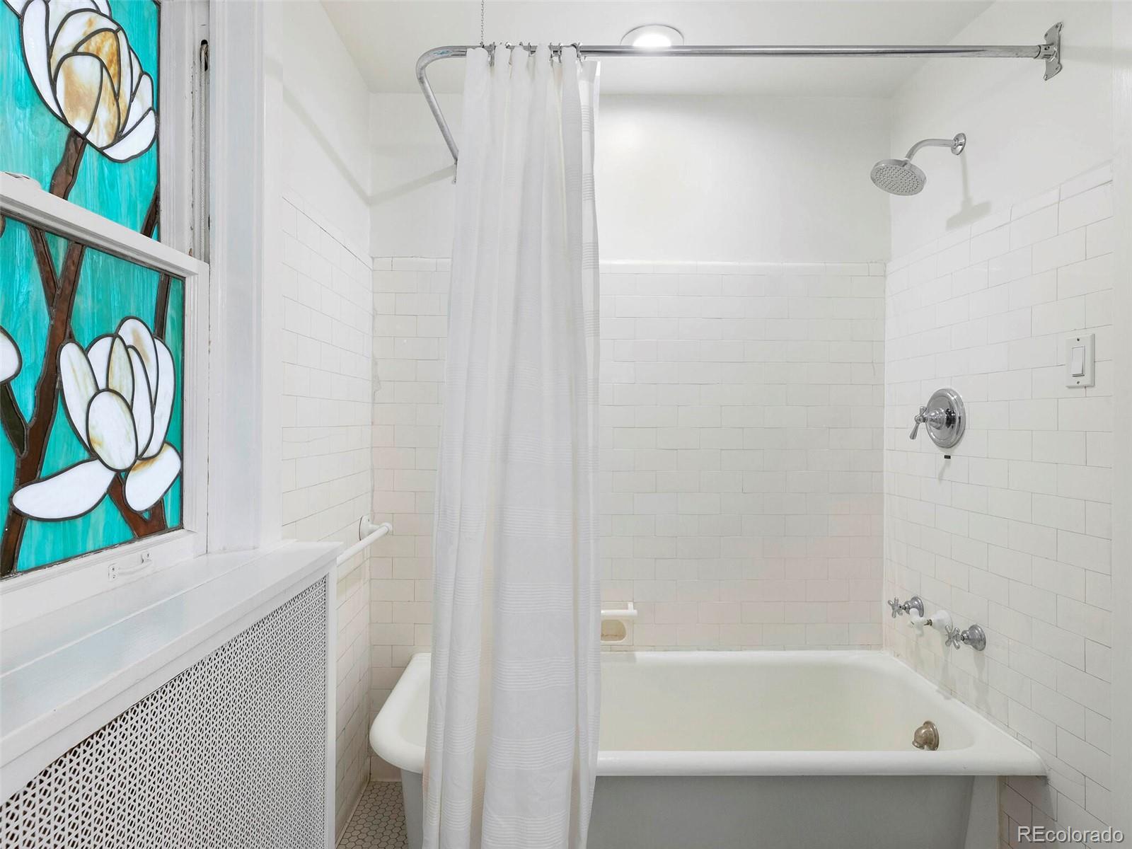 1515 E 9th Avenue Unit: 210
