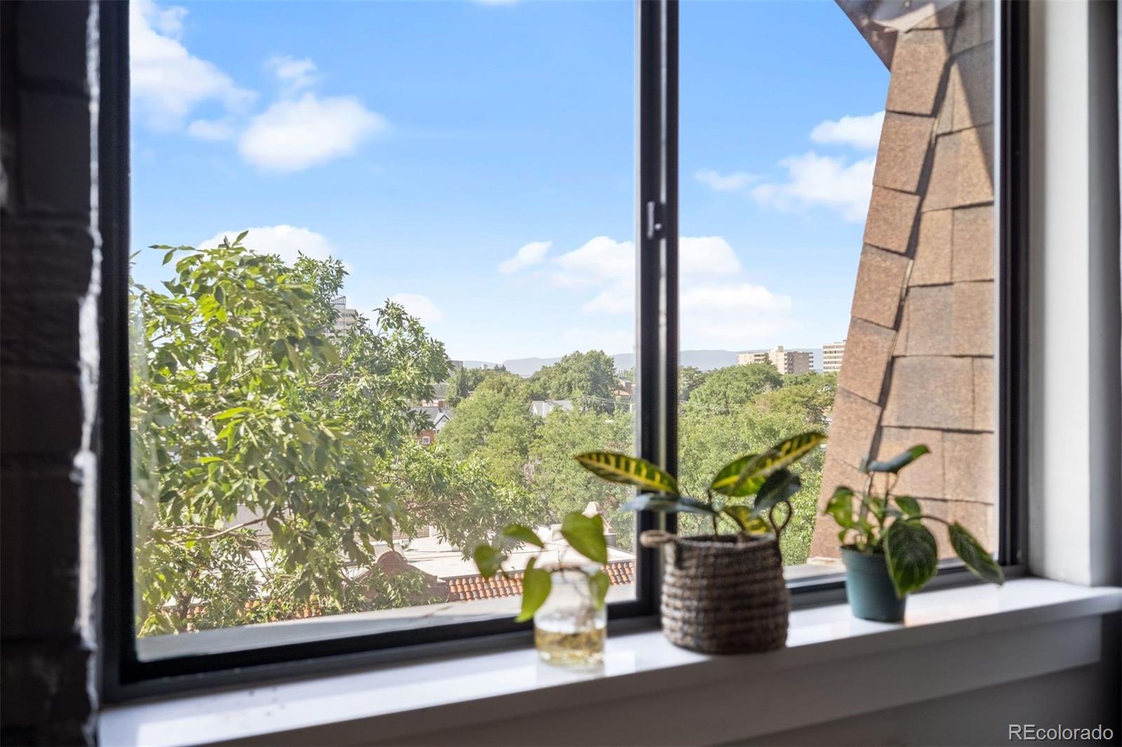 1008 N Corona Street Unit: 605