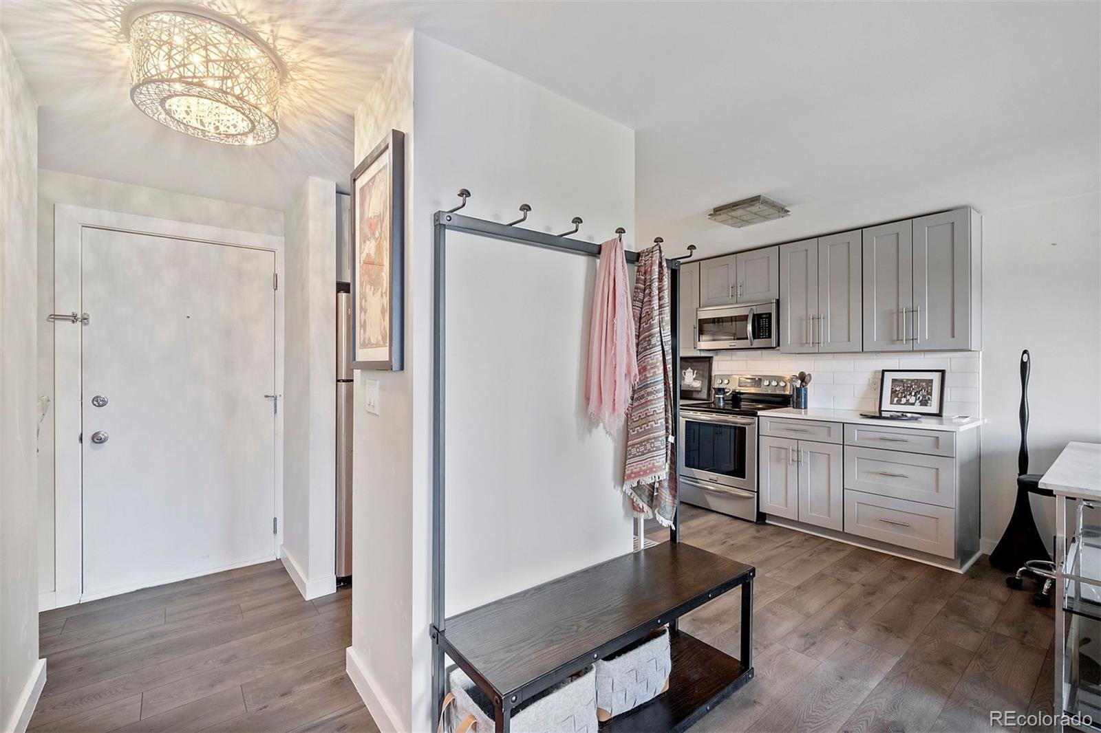 1008 N Corona Street Unit: 605