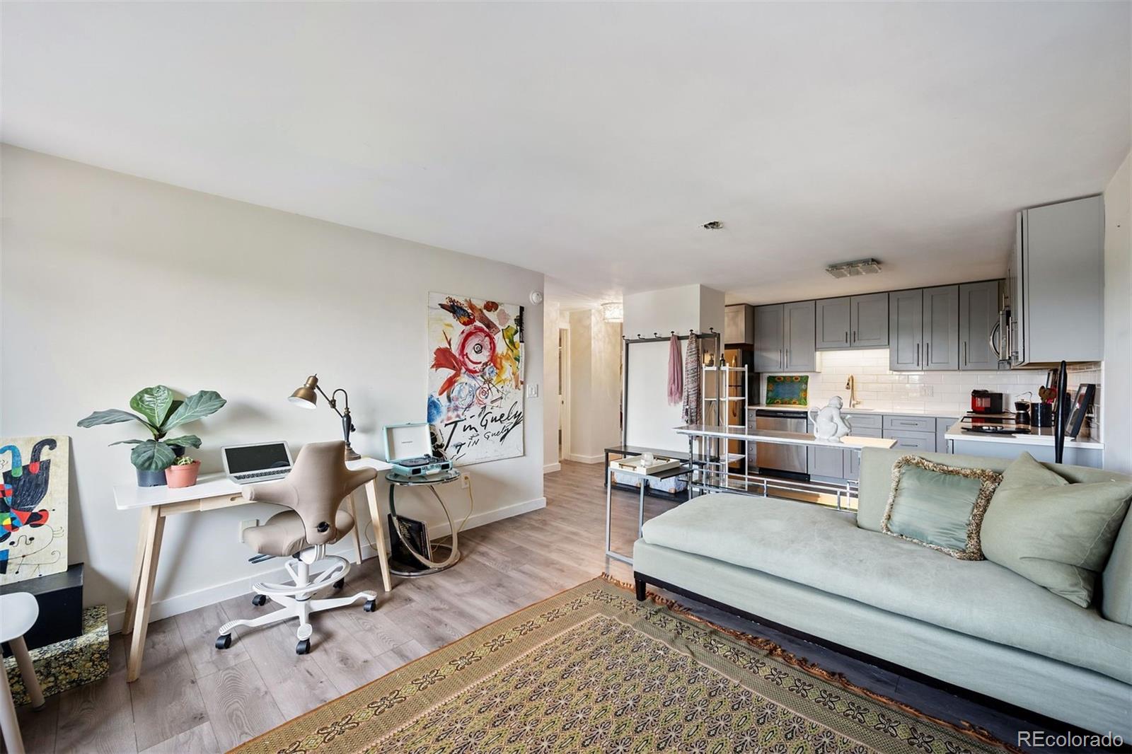 1008 N Corona Street Unit: 605