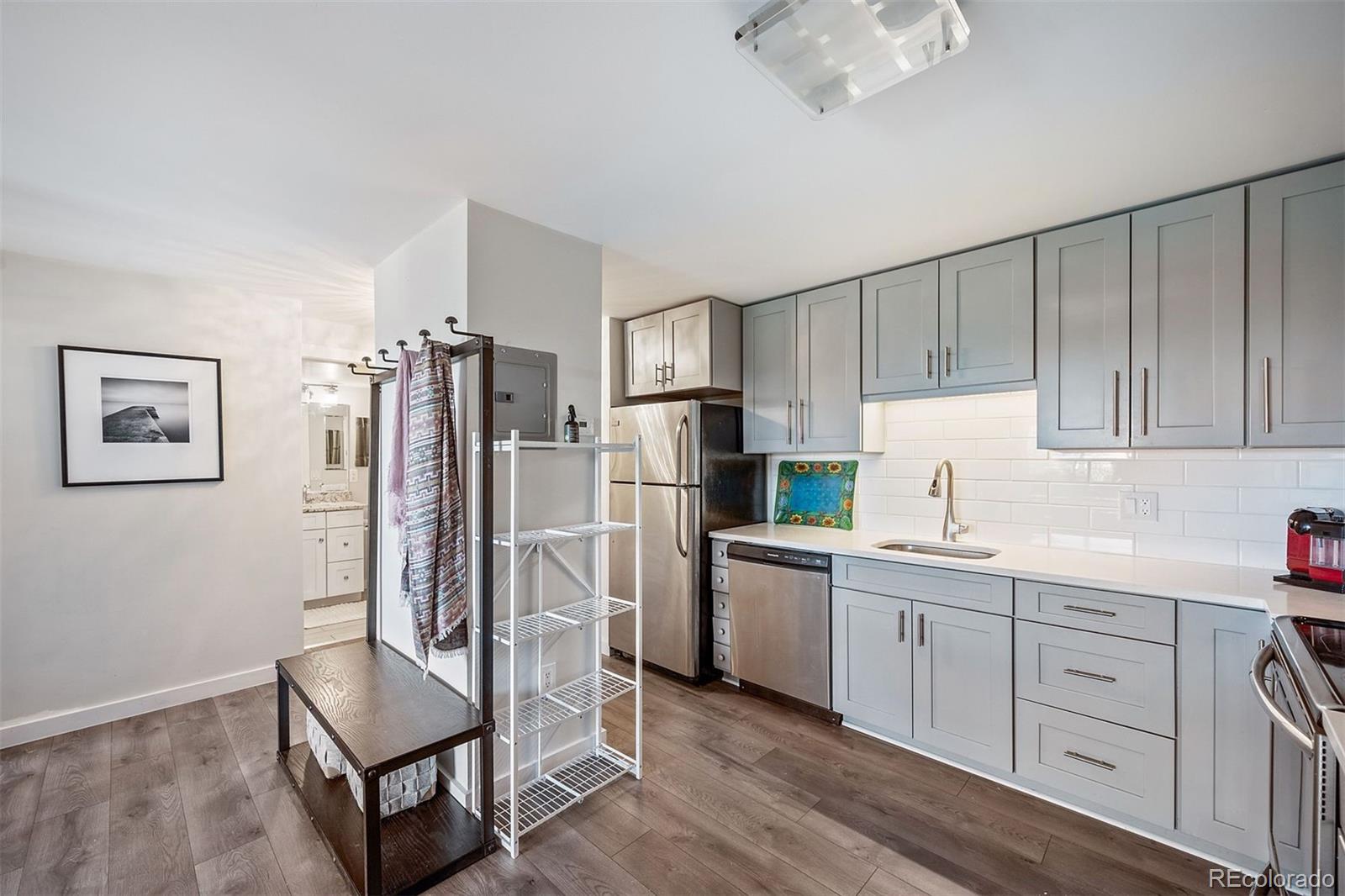 1008 N Corona Street Unit: 605
