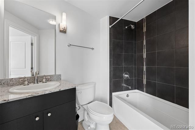 2001 N Lincoln Street Unit: 2310
