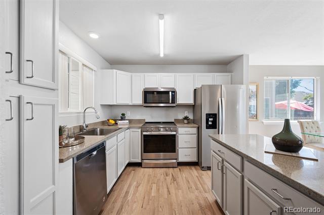 2764 Fernwood Place