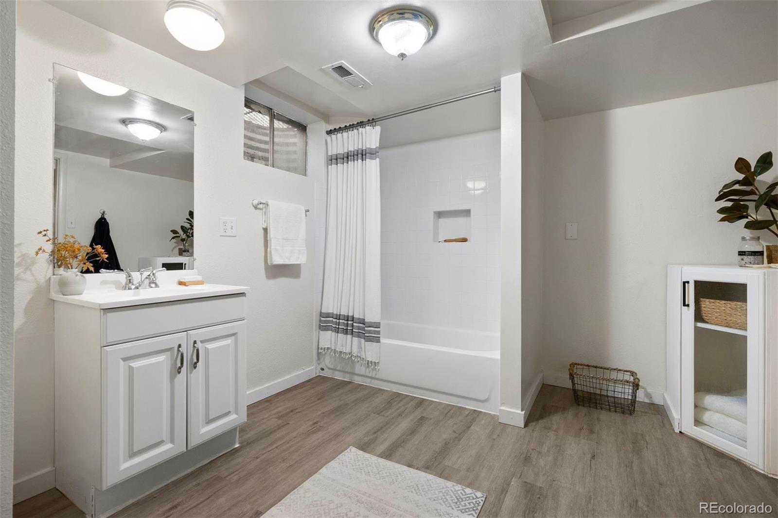 2347 Rainbow Drive Unit: B