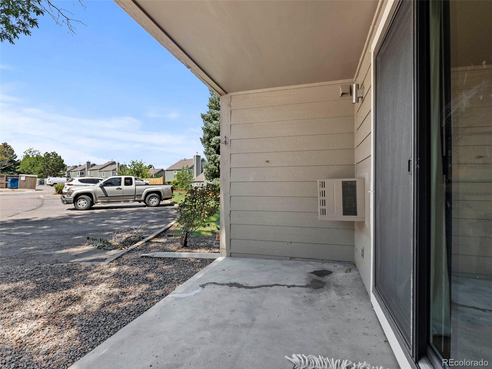 4866 S Dudley Street Unit: 3-2