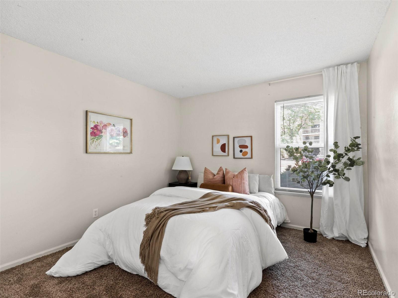4866 S Dudley Street Unit: 3-2