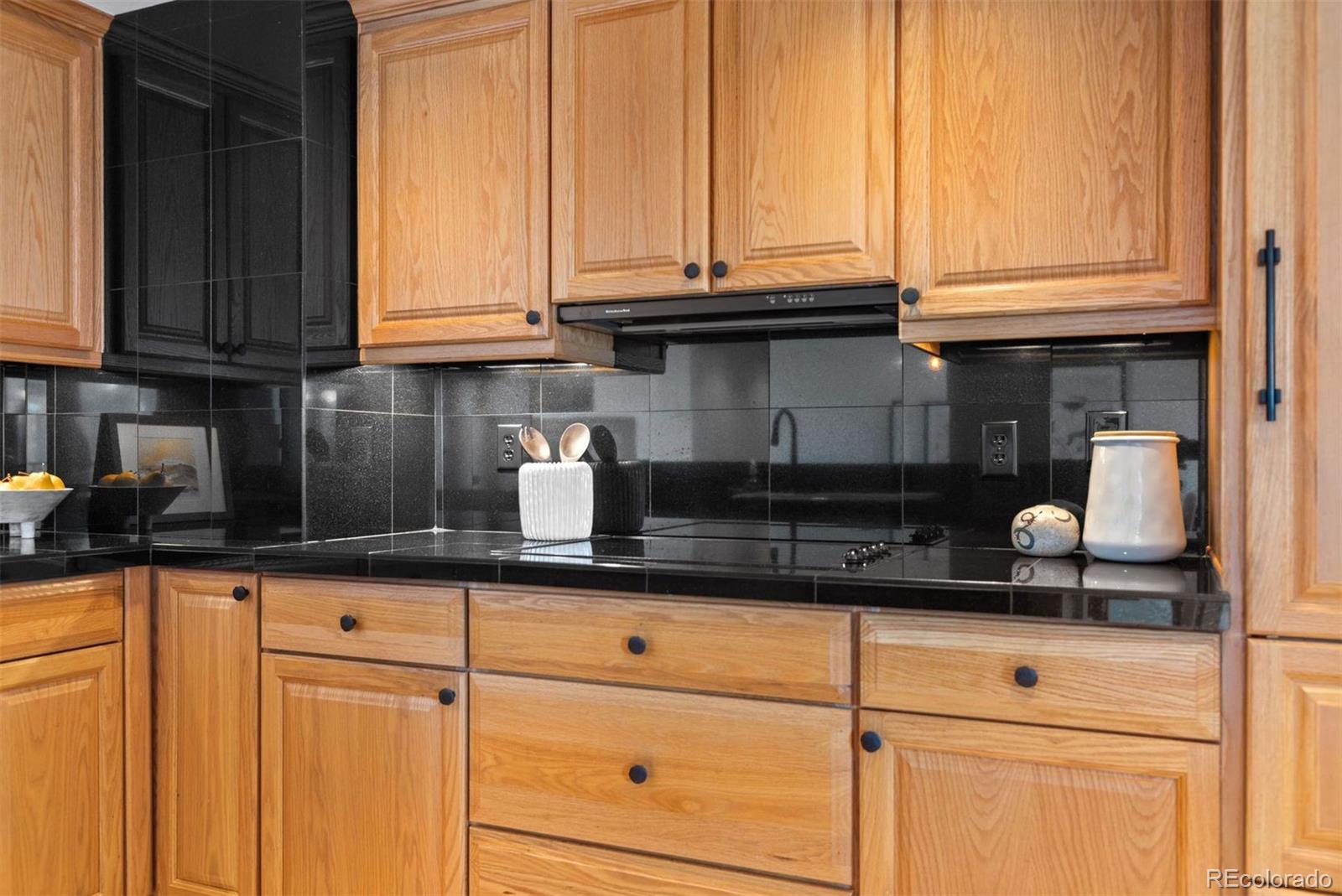 1777 Larimer Street Unit: 2102