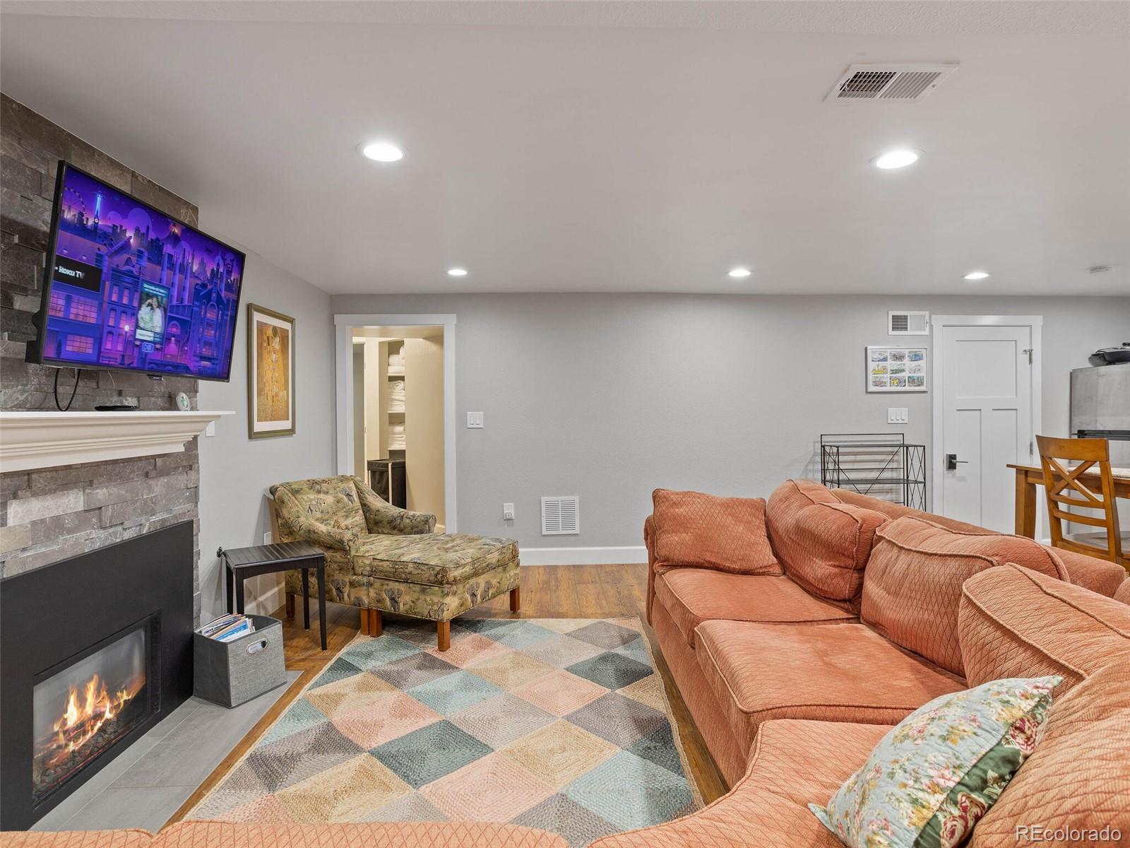 1270 Jasmine Street