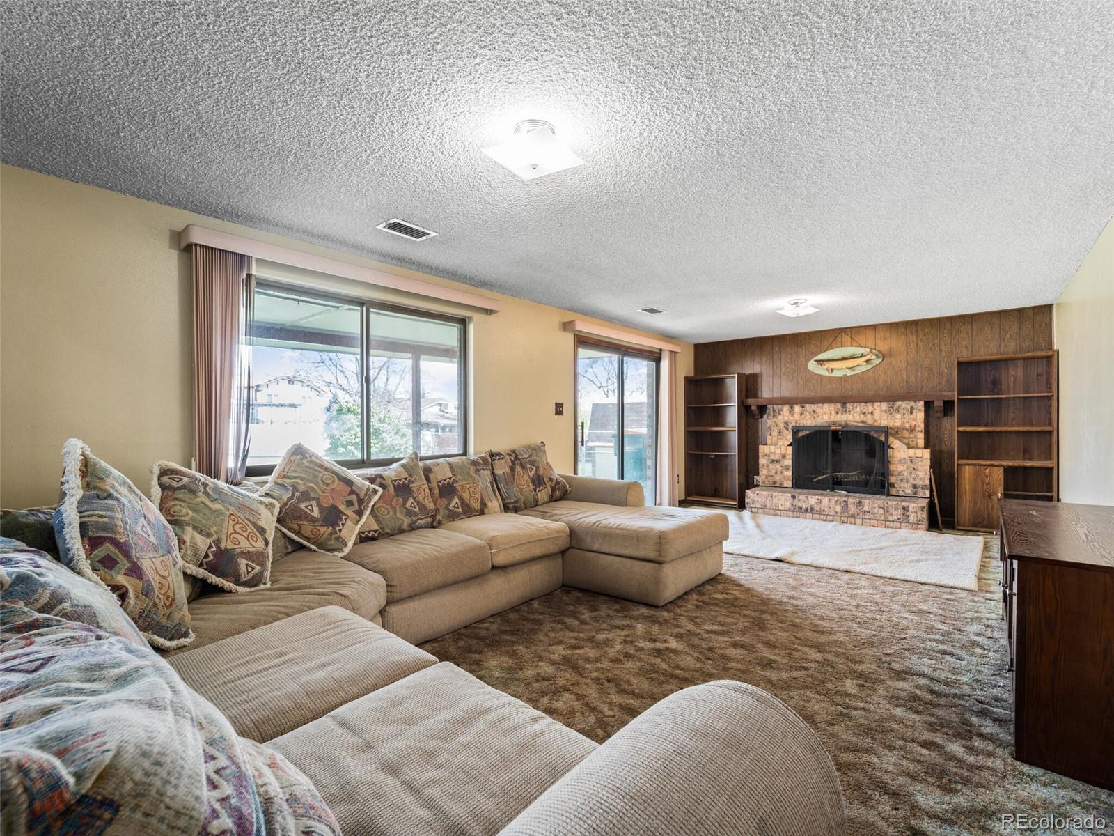 6641 W 72nd Drive
