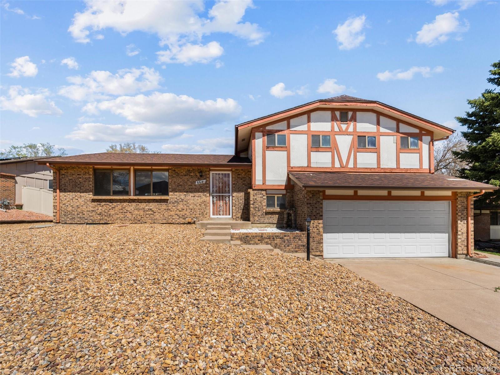 6641 W 72nd Drive