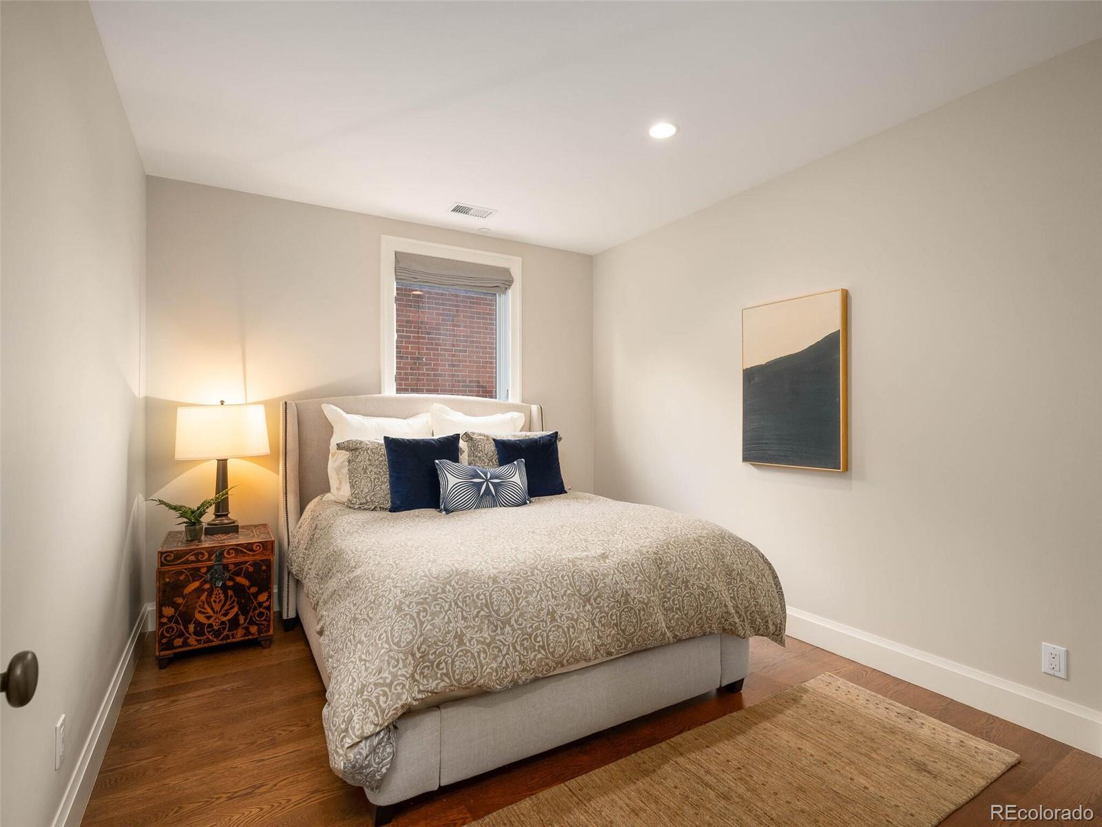 2411 E 5th Avenue Unit: 101